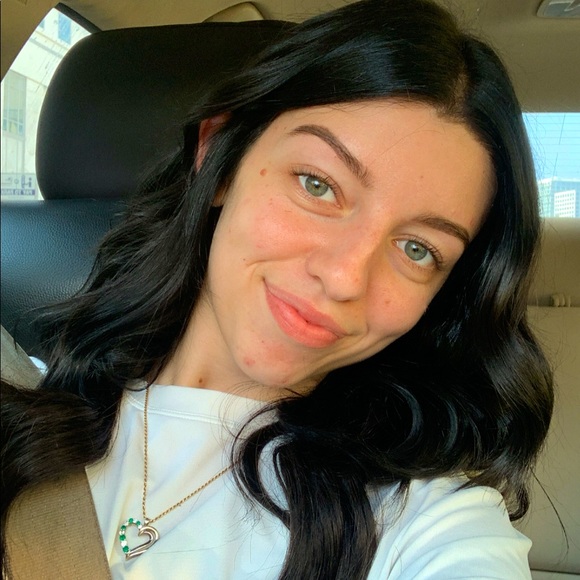 Meet your Posher, Ashley - Picture 1 of 1